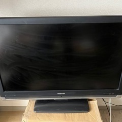 テレビ37型　TOSHIBA