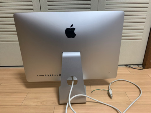 iMac 2013 21.5インチ型 マウスキーボード付き