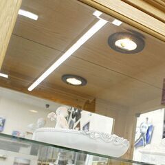 札幌 引き取り 旭川家具 ガラスショーケース/飾り棚 照明付き 大型 三 