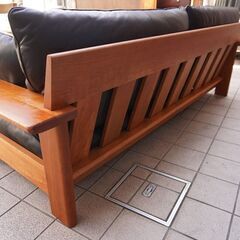 BRUNCH(ブランチ)のオーダーメイドソファ SO-0058-3P 無垢材 W2180木枠ソファ/本革です。チェリー無垢材を使用した格子状のフレームが魅力のレザー3人掛けソファ。ナガノインテリア製。CC223