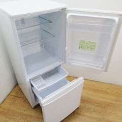 配達設置無料！ 良品 SHARP どっちもつけかえドア 137L 冷蔵庫 CL22