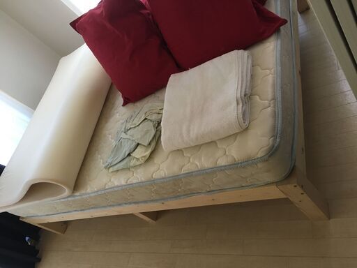 木製ベッド+マットレス / Wooden Bed + Mattress