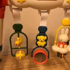 Miffy ミッフィ　ベビージム　おもちゃ