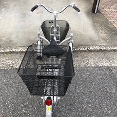 【お話し中です】前輪2輪の中古三輪車です