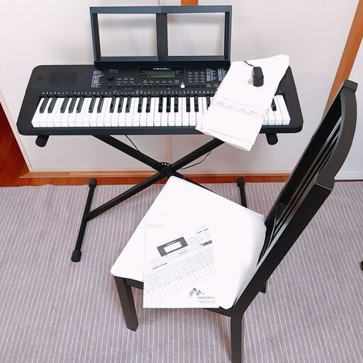 「お譲り先決定」【美品】MEDELI(メデリ)  M221L[J]/BK【電子キーボード/X型スタンド/説明書/椅子/カバー布セット】タッチレスポンス機能付き 61鍵盤 光鍵盤仕様 ブラック　乾電池でも使えます