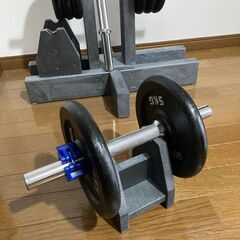 ダンベル最大約30キロ 2個，トレーニングベンチ，自作プレートラック