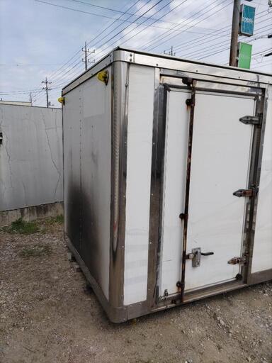 匝瑳市八日市場】No.Y-33 横扉付き 保冷コンテナ 床ステンレス 長さ約