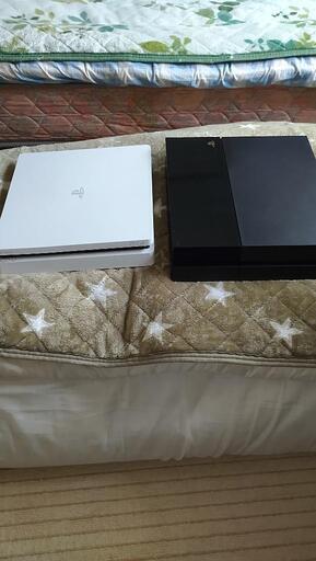 プレステ4本体です