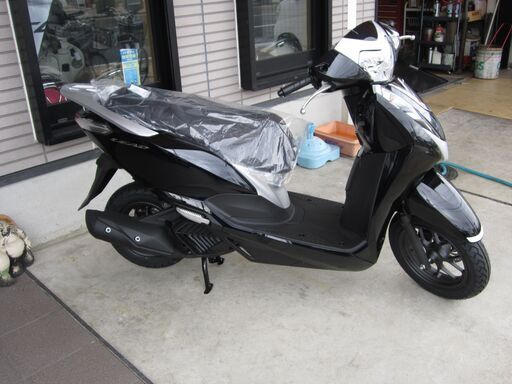 本日入荷！入手困難車両です！新型新車！即納可能です！LEAD125ポセイドンブラックメタリック　スマートキー仕様！