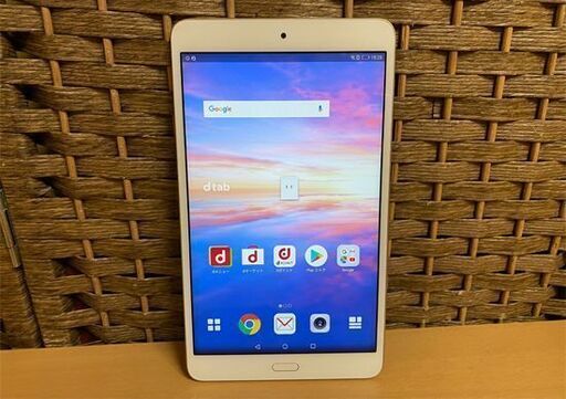 美品 ドコモ dtab Compact d-02K 32GB HUAWEI ゴールド 判定〇 ファー