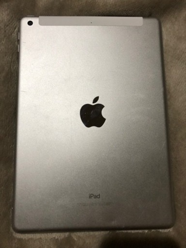 【値引き】【急募】iPad 第6世代　シルバー　32GB