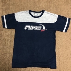 【値下げ】ナイキ　Tシャツ160
