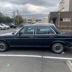 W123 300D メルセデスベンツ　1977年式