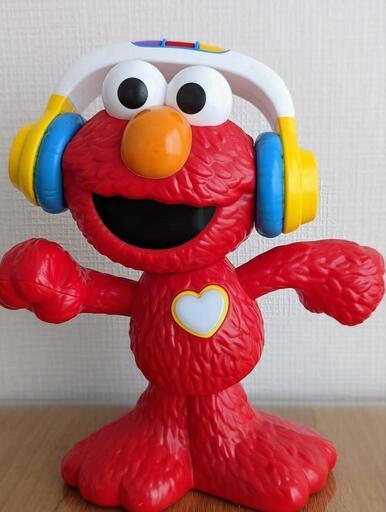 米国発売版 英語で歌って踊るエルモ セサミストリート レッツダンス ねこち 武蔵新城のおもちゃ 知育玩具 の中古あげます 譲ります ジモティーで不用品の処分