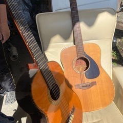 ギター２つあります