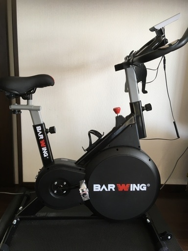 室内サイクリングマシン