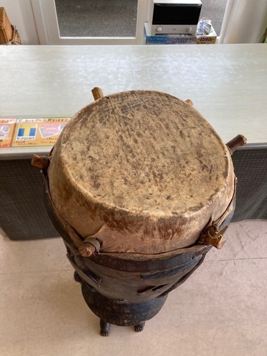 インポート民藝品 スタンド型ジャンベ 】