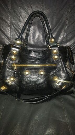 BALENCIAGAバック一時停止