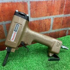 マキタ makita AKN10 エア釘抜き機【リライズ野田愛宕店】【店頭取引限定】【中古】IT6I1DC1LJJI マキタ makita AKN10 エア釘抜き機【リライズ野田愛宕店】【店頭取引