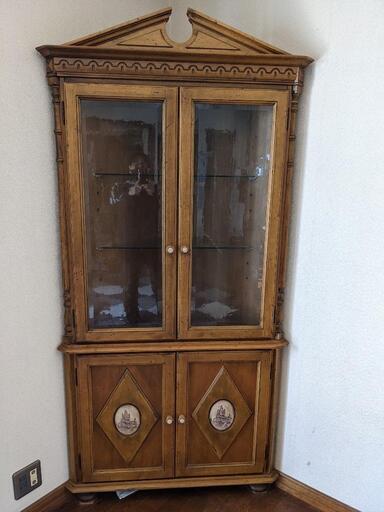 【大幅値下げ】カリモク 陶板装飾 彫刻 カントリー調 飾り棚 ヴィンテージ 家具 楽天市場】カリモク 食器棚 飾り棚 ダイニングボード コロニアル