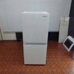 ID 008700　冷蔵庫　２ドア　ハイセンス　134L　２０２１年製　HRGBB-W