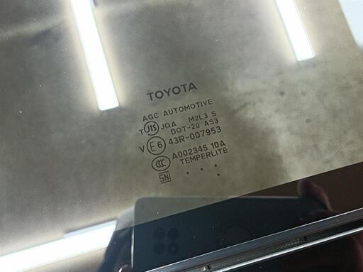 美品 TOYOTA ハイエース 200系 スライドドア ガラス 小窓付き 水漏対策