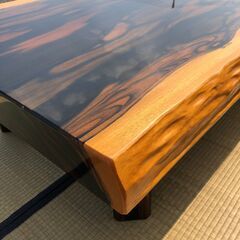 座卓　しっかりしたつくり　木目、表面のつやが美しい　和室 古民家 レトロ 