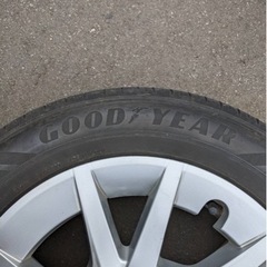 プリウスα 純正16インチ グッドイヤー 22年 タイヤホイール 4本