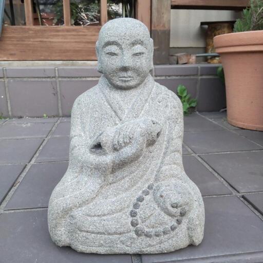 弘法大志さんの石像です値下げします