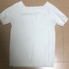 GU ニットTシャツ