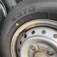 ブリヂストンのタイヤ　145/80r12 80/78N LT 