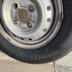 ブリヂストンのタイヤ　145/80r12 80/78N LT 