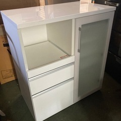 ● キッチンカウンター、カップボード、キッチン収納