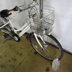 B844　限定特価　整備済み★ブリヂストン　アルベルト　ホワイト★ 中古自転車 【26インチ 】