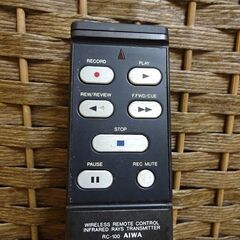 AIWA ワイヤレスリモコン RC-100 AD-F90M AIWA ワイヤレスリモコン RC-100 AD-F90M