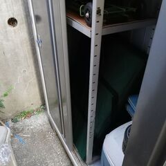 値引きしました　今月末まで　4万円　イナバ物置　引き取り限定　高さ約189cm 横約193cm 奥行約51cm 横浜市鶴見区馬場　INABA 