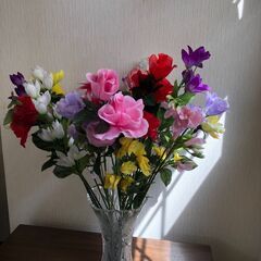 きれいな造花 花瓶セット（２）　お部屋が華やかになりますよ✨