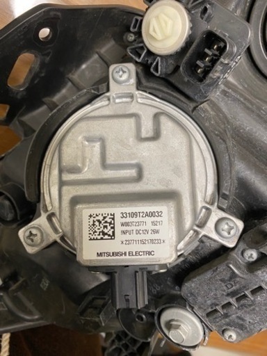 外装、車外用品 ホンダ ジェイドハイブリッド前期ライト FR4 W2345 