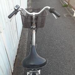 R4049電動アシスト自転車 ヤマハ PAS ナチュラ バッテリー 充電器 鍵