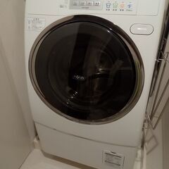 ドラム式洗濯乾燥機　サンヨーAQUA AWD-AQ4000 