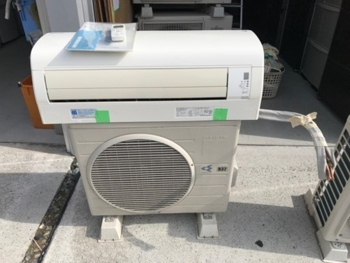 DAIKIN  ダイキン　2.2kwエアコン　AN22PCS-W  2013年製