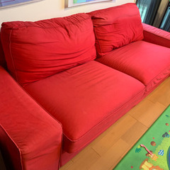 赤いソファー