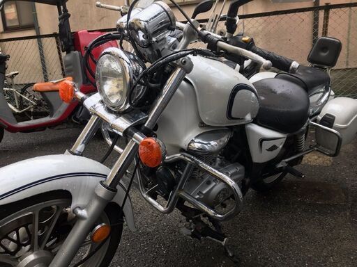 白バイみたいな スズキ GZ125 実働 （現在使用中）