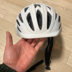 【ネット決済・配送可】ヘルメット　自転車