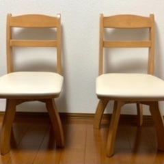 【お譲り先決定しました】テーブル・椅子2脚 - 家具