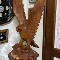 【決定】骨董品　でっかい鷲か鷹の置物　木製