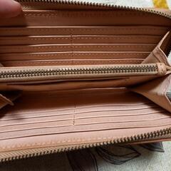 蛇かわレザー財布（値下げ中）