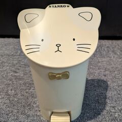 猫のミニダストボックス