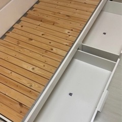 値下げしましたIKEAベッド 収納力抜群 コンパクトにソファーもなる