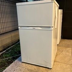 冷蔵庫無料で差し上げます。